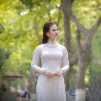 smile outdoor brown eyes brunette white dress model asian woman PFP