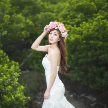 brunette wreath model asian wedding dress bride woman PFP