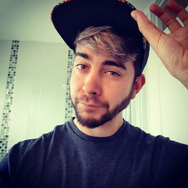 Download Man Razzbowski PFP