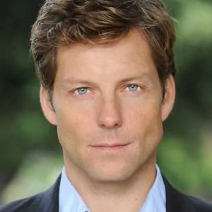 Jamie Bamber Pfp