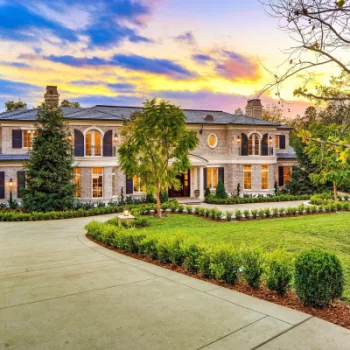  Pretty House
