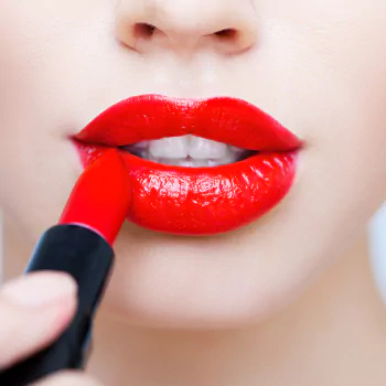 lipstick lips close-up woman PFP