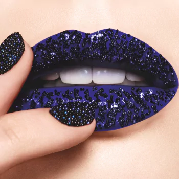 macro lipstick lips woman PFP