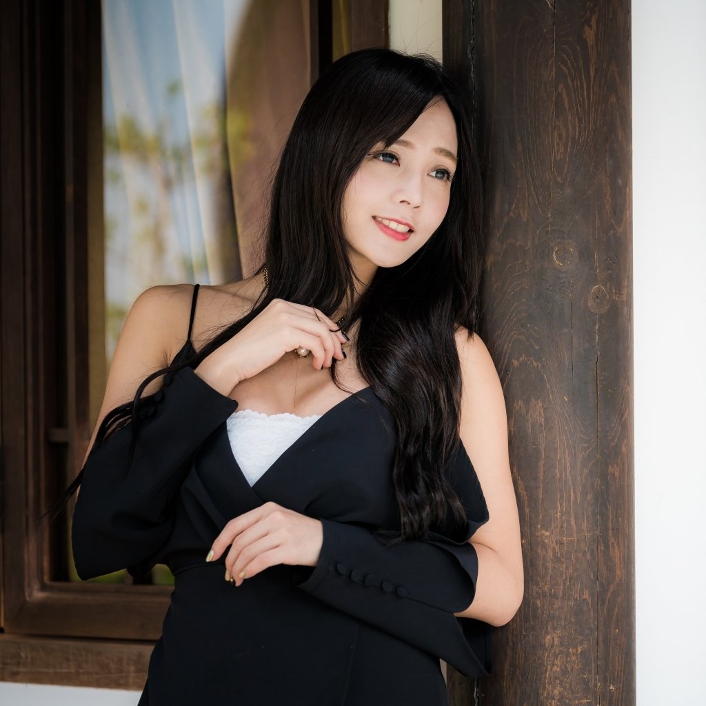 Download Black Hair Smile Asian Model Woman PFP