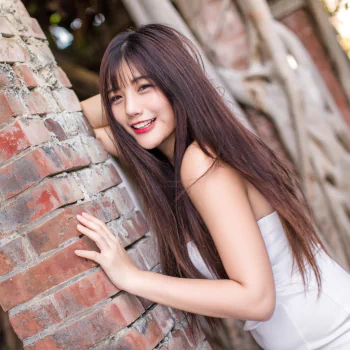 brick brown eyes long hair brunette smile lipstick asian model woman PFP