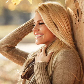 blonde smile model woman PFP
