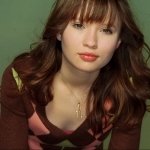 Download Celebrity Emily Browning PFP