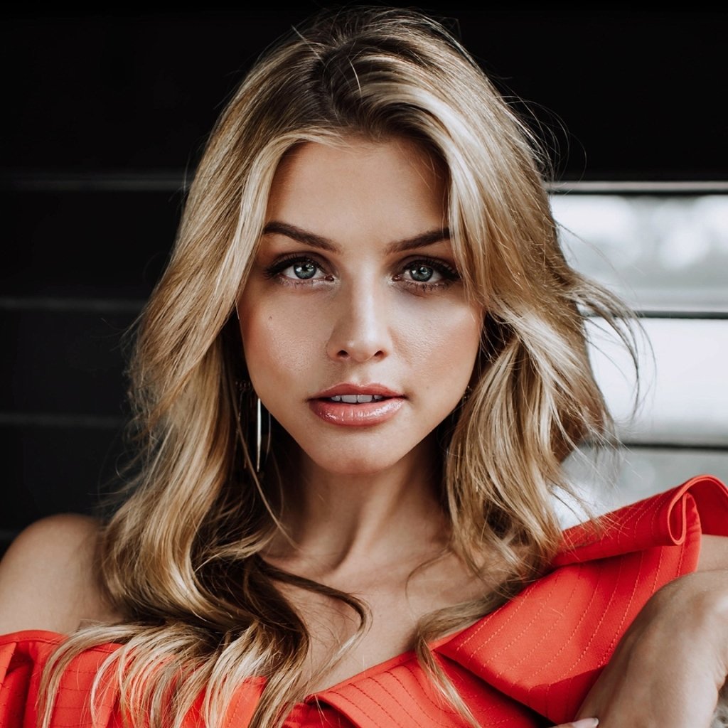 Marina Laswick - Desktop Wallpapers, Phone Wallpaper, PFP, Gifs, and More!