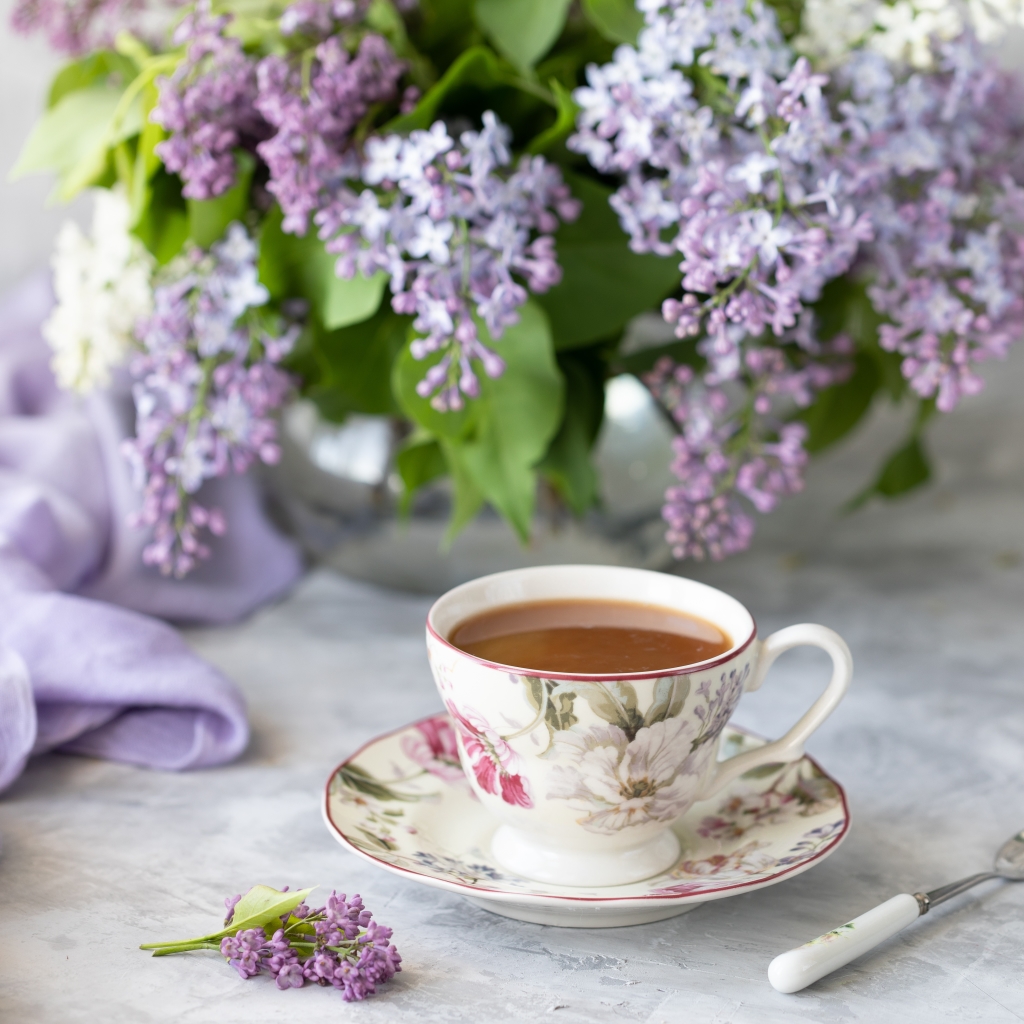 Lilacs and Tea