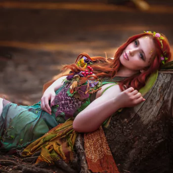 redhead lying down long hair model woman PFP