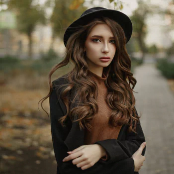 hat brunette model woman PFP