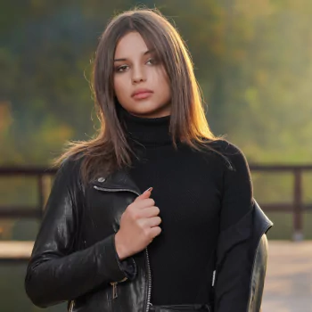 leather jacket brown eyes brunette model woman PFP