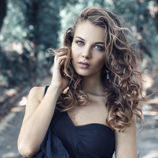 Download Bokeh Curl Brunette Model Woman PFP