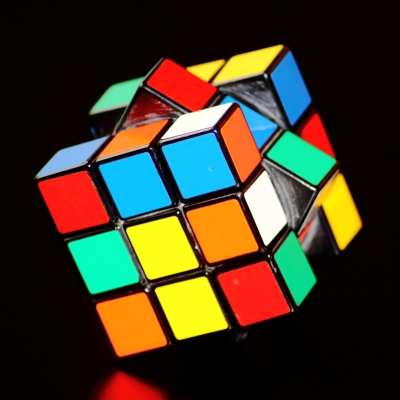 Colorful squares on a Rubik's Cube
