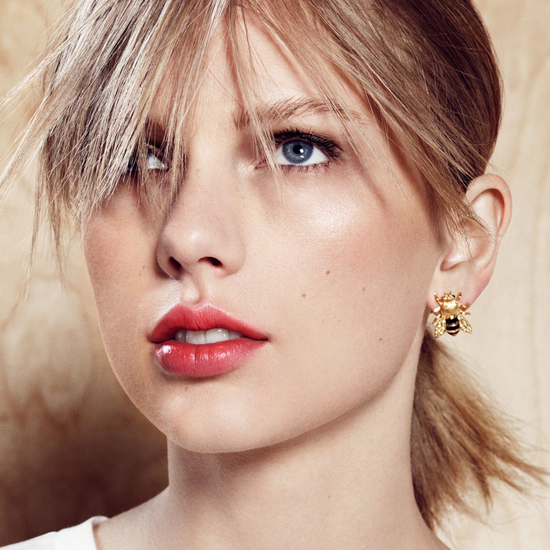 Download Face Lipstick Blonde Singer American Music Taylor Swift PFP