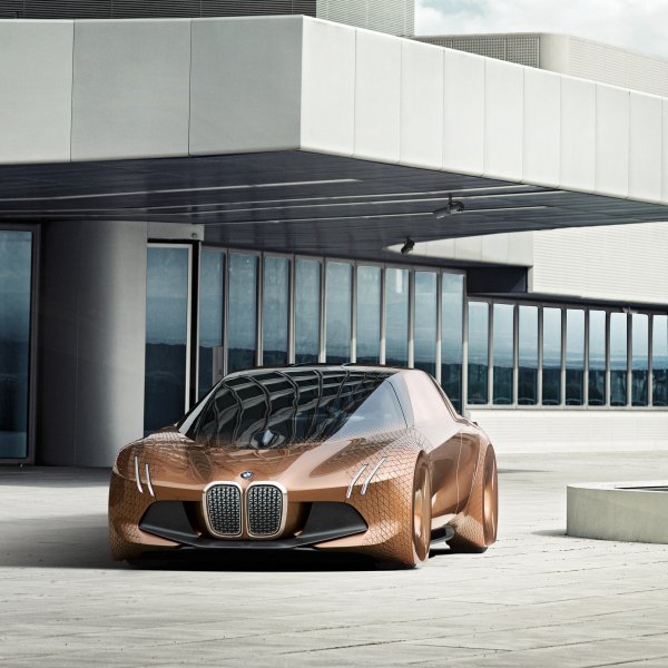 BMW Vision Next 100 PFP