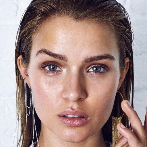 Download Celebrity Josephine Skriver PFP