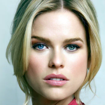 Celebrity Alice Eve PFP