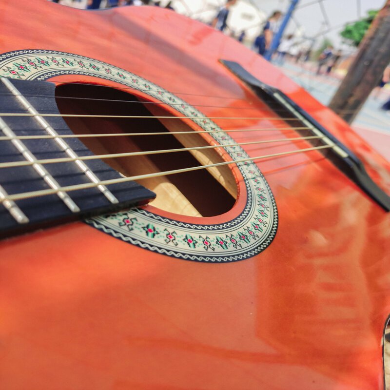 a photo of a guitar by Hermano006