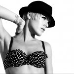 Download Music Pink (Singer) PFP