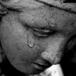  Weeping Statue
