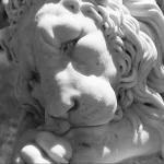  Lion Statue