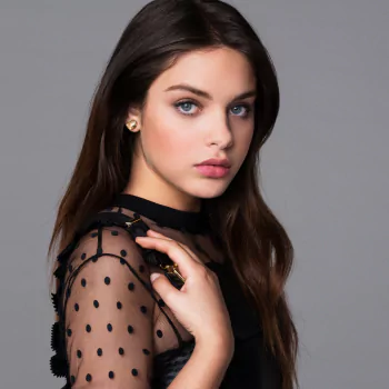 long hair blue eyes brunette Israeli model actress Odeya Rush Celebrity PFP
