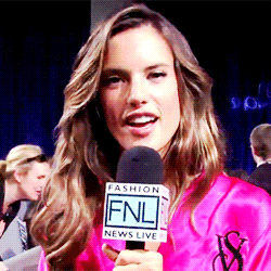 Download Alessandra Ambrosio Celebrity PFP