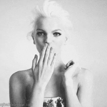 Daphne Groeneveld Celebrity PFP