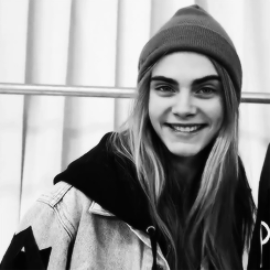 Download Cara Delevingne Celebrity PFP