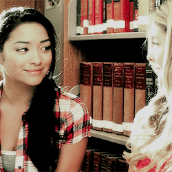 Download Drama Thriller Pretty Little Liars TV Show PFP
