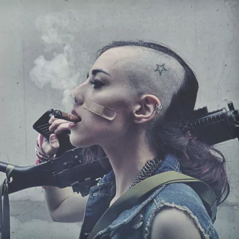  TANK GIRL